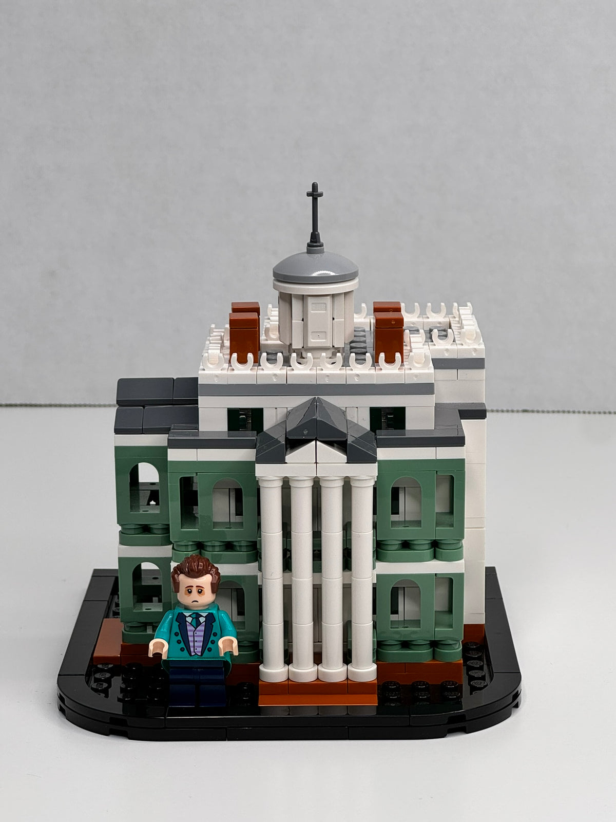 40521 Mini Disney The Haunted Mansion